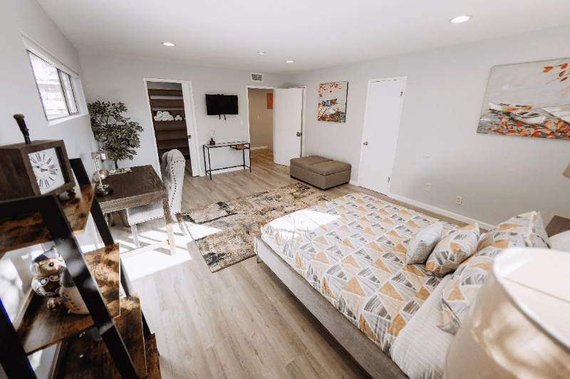 North Hollywood Townhome: 11153 Morrison St