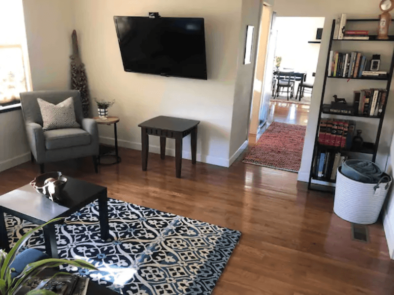Fayetteville House: 533 west center street