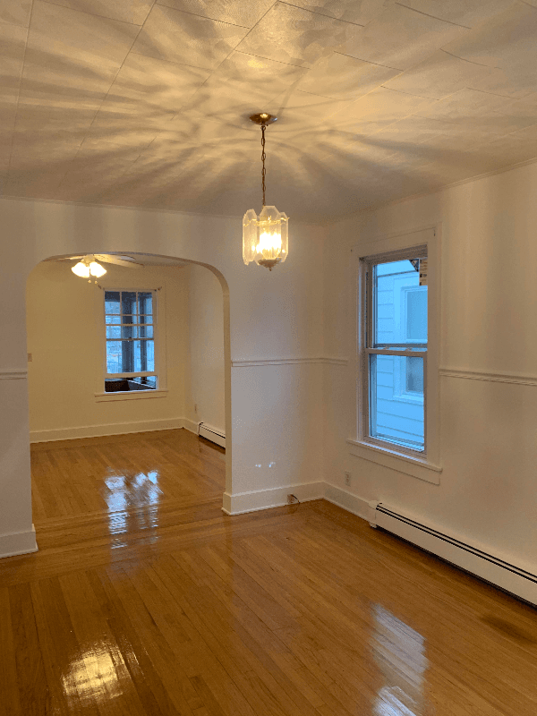 Albany House: 30 Austain Ave