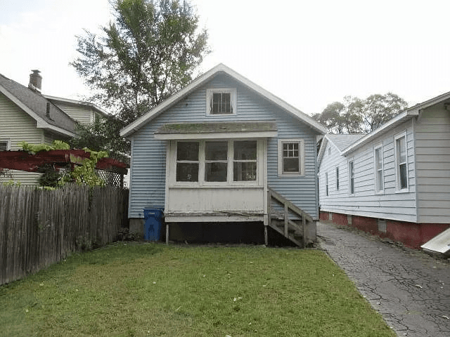 Albany House: 30 Austain Ave