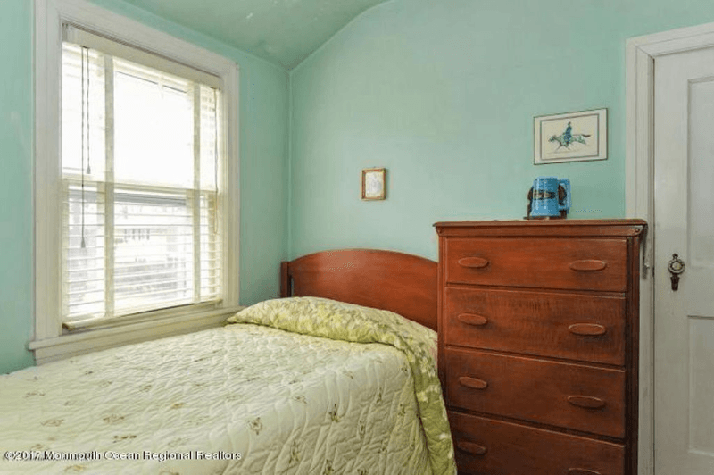 Freehold House: 13 Alexander Ave