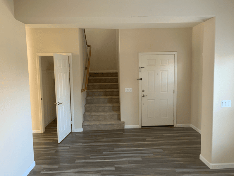 Victorville House: 13558 Deluvina Ct