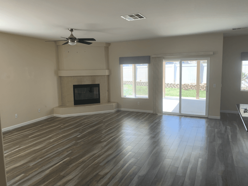 Victorville House: 13558 Deluvina Ct