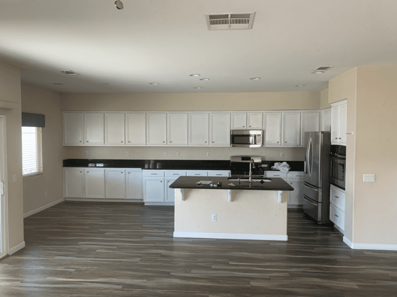 Victorville House: 13558 Deluvina Ct