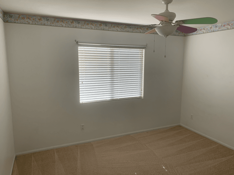 Victorville House: 13558 Deluvina Ct