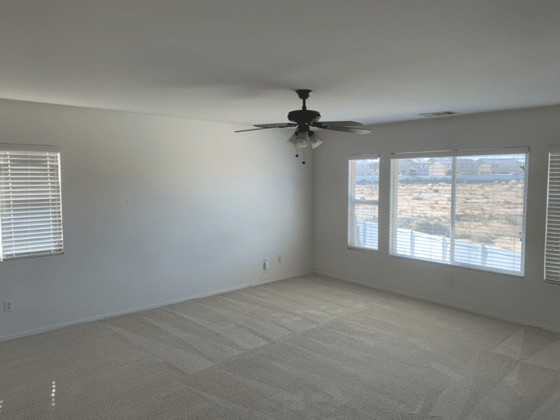 Victorville House: 13558 Deluvina Ct