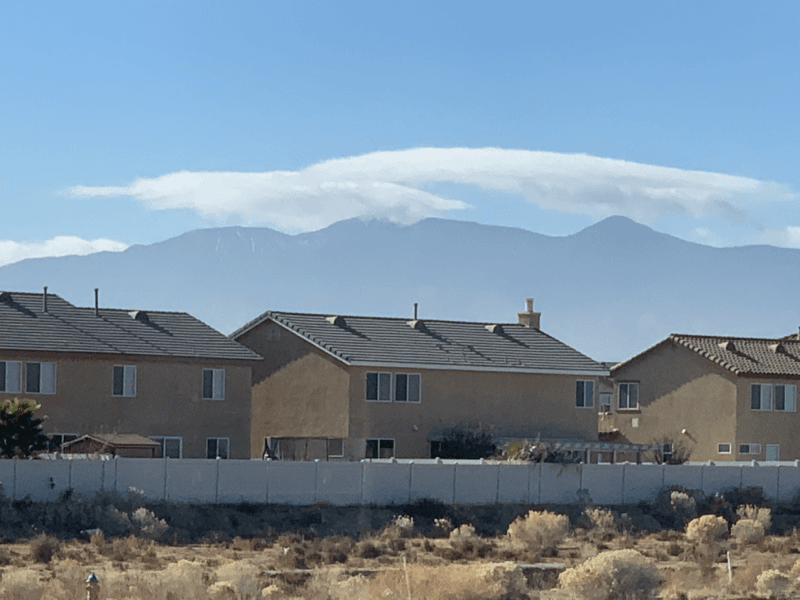 Victorville House: 13558 Deluvina Ct