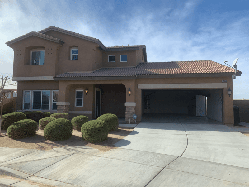 Victorville House: 13558 Deluvina Ct