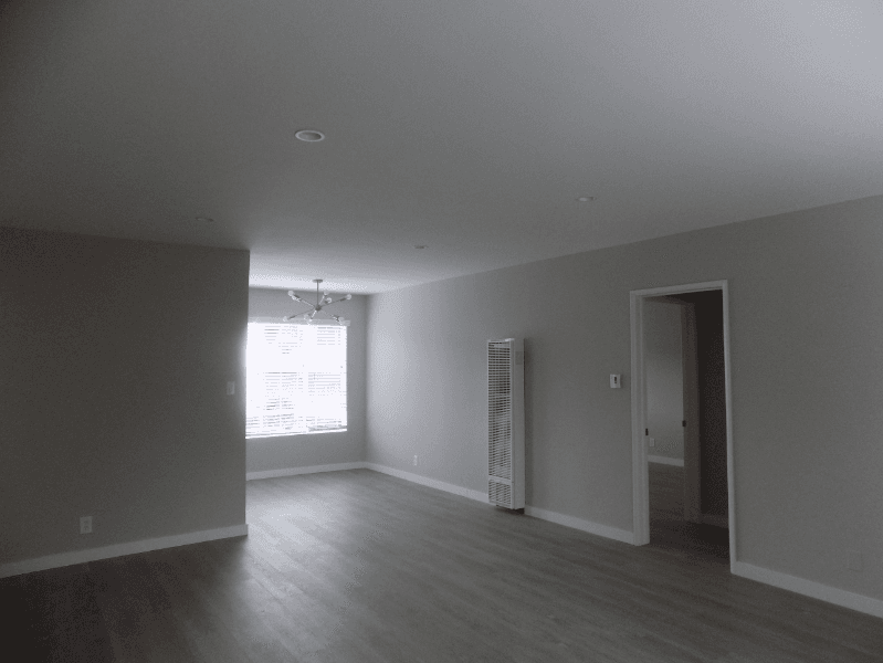 Los Angeles Apartment: 646 S Barrington