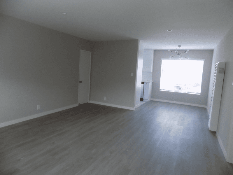 Los Angeles Apartment: 646 S Barrington