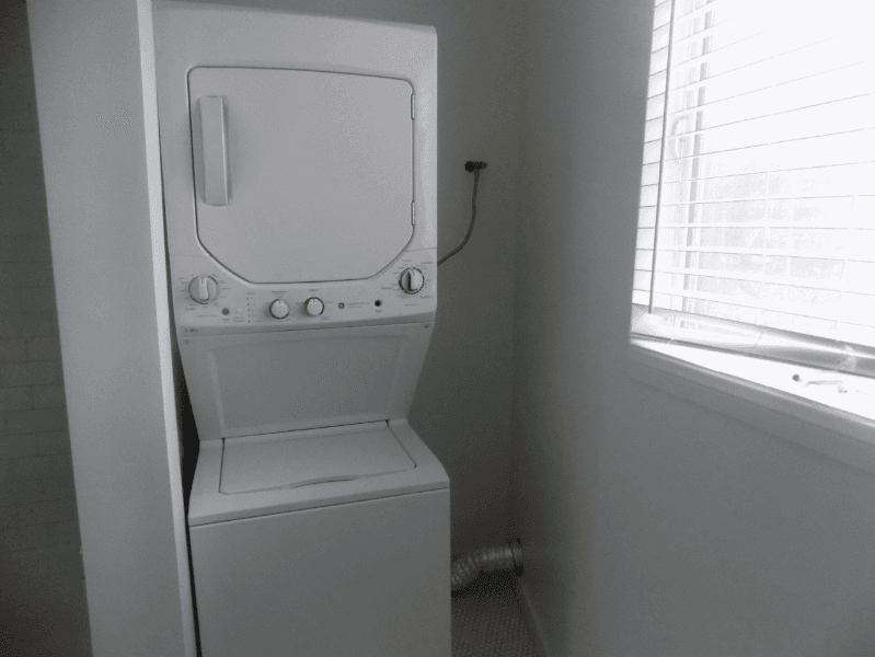 Los Angeles Apartment: 646 S Barrington