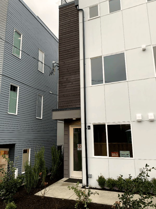 Seattle Townhome: 10162 Holman Rd NW