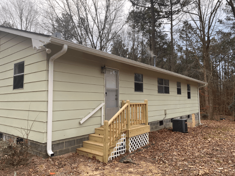 Raleigh House: 4216 Dunn Dr