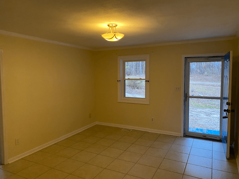 Raleigh House: 4216 Dunn Dr