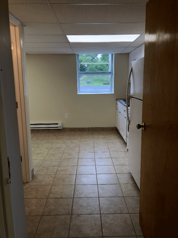Yale Apartment: 420 North St