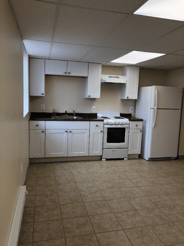 Yale Apartment: 420 North St