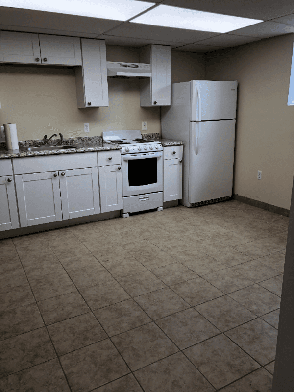 Yale Apartment: 420 North St