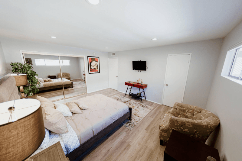 NORTH HOLLYWOOD Townhome: 11153 ½ MORRISON ST