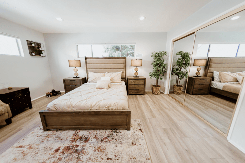 NORTH HOLLYWOOD Townhome: 11153 ½ MORRISON ST