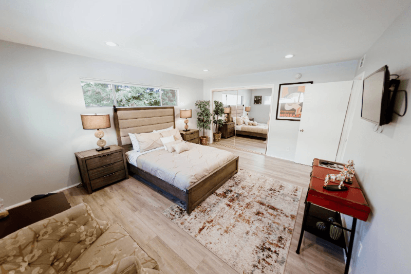 NORTH HOLLYWOOD Townhome: 11153 ½ MORRISON ST