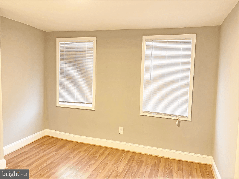 Baltimore Townhome: 16 S Washington St