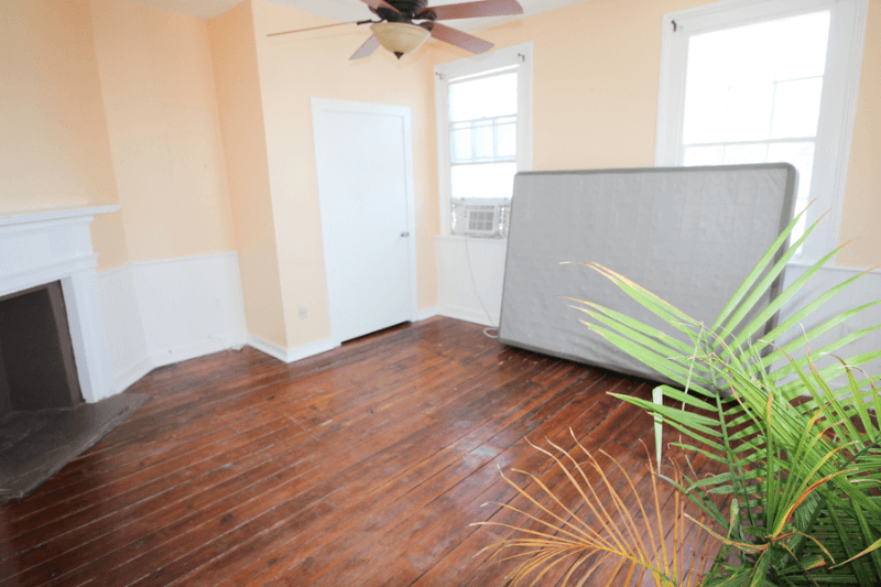 Charleston Apartment: 59 Hanover St