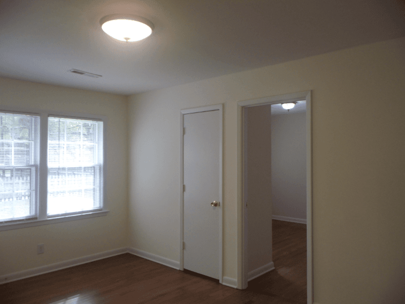 Charleston Apartment: 2518 Etiwan Avenue