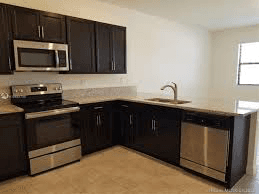 HIALEAH GARDENS House: 10511 w 35 way