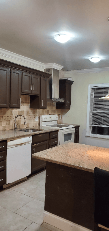 Worcester Apartment: 9 Bluff Street