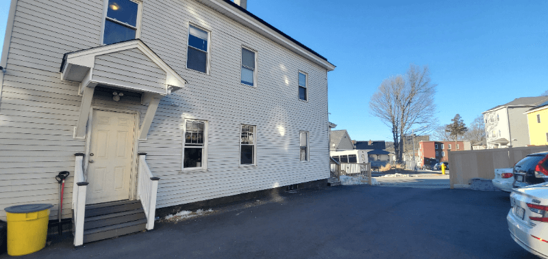 Worcester Apartment: 9 Bluff Street