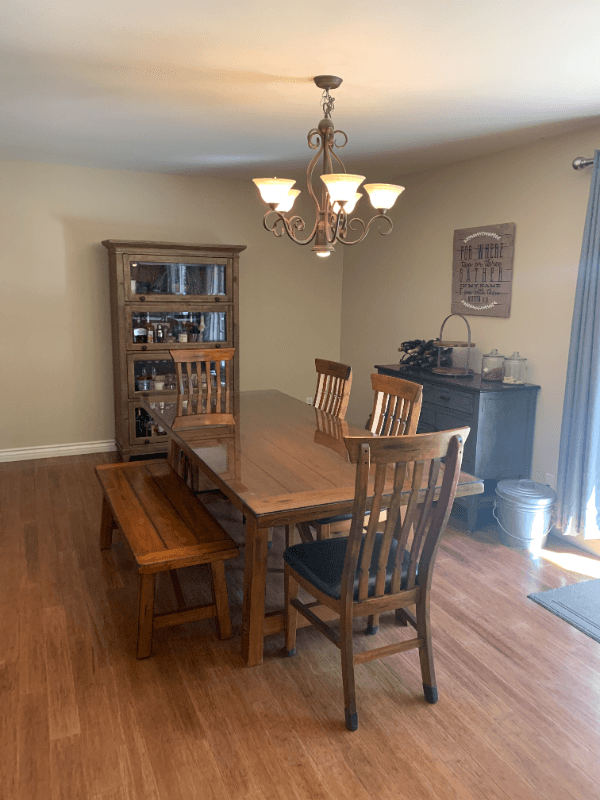 Alpine House: 1925 Oak View Rd