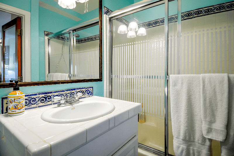 Venice Apartment: 12 S Venice Blvd