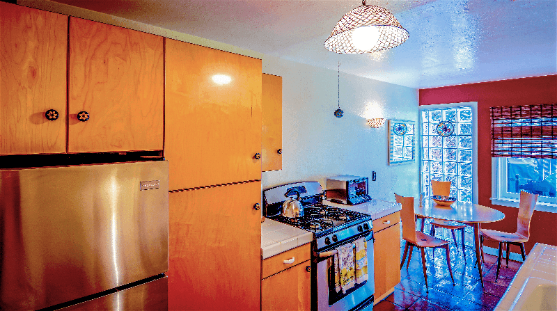 Venice Apartment: 12 S Venice Blvd