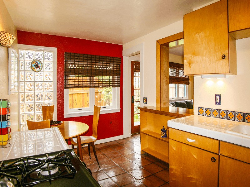 Venice Apartment: 12 S Venice Blvd