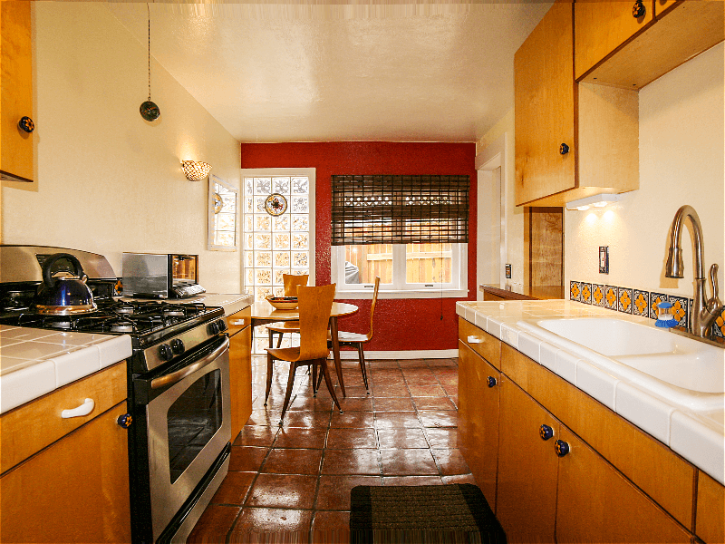 Venice Apartment: 12 S Venice Blvd