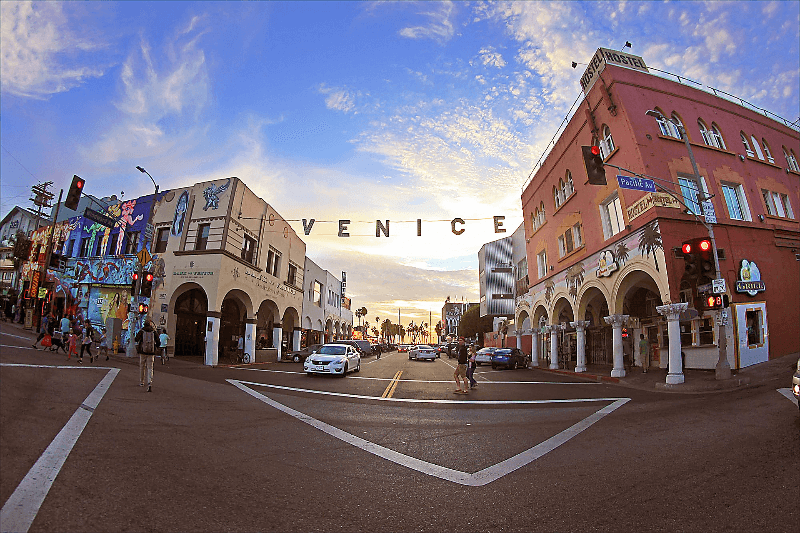 Venice Apartment: 12 S Venice Blvd