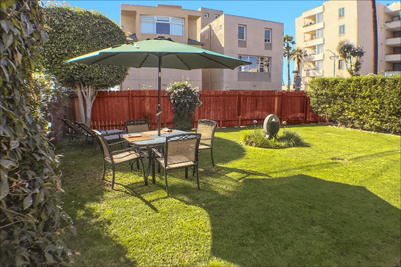 Venice Apartment: 12 S Venice Blvd