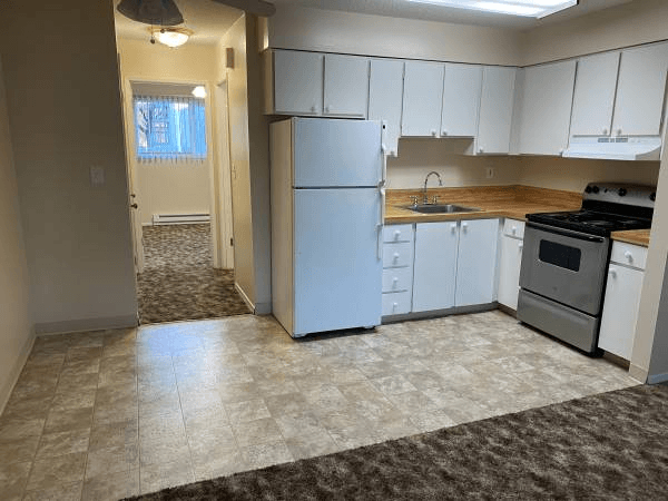PORTLAND Apartment: 1940 S.E. 80th Ave