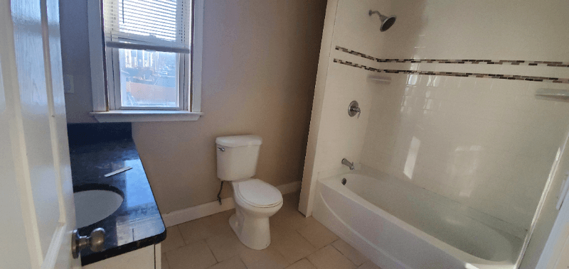Worcester Apartment: 9 Bluff Street