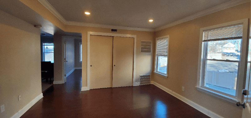 Worcester Apartment: 9 Bluff Street