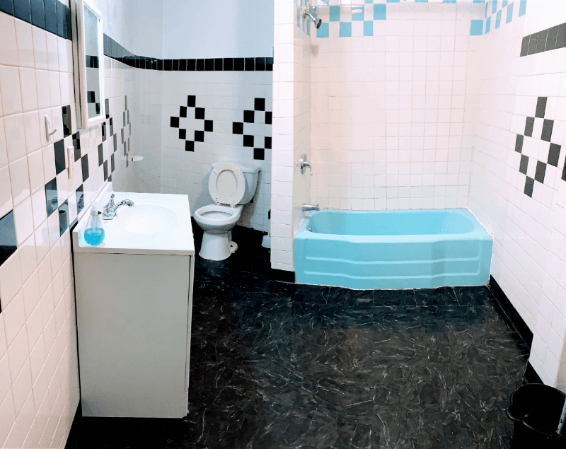 Chicago Apartment: 802 W 31st St