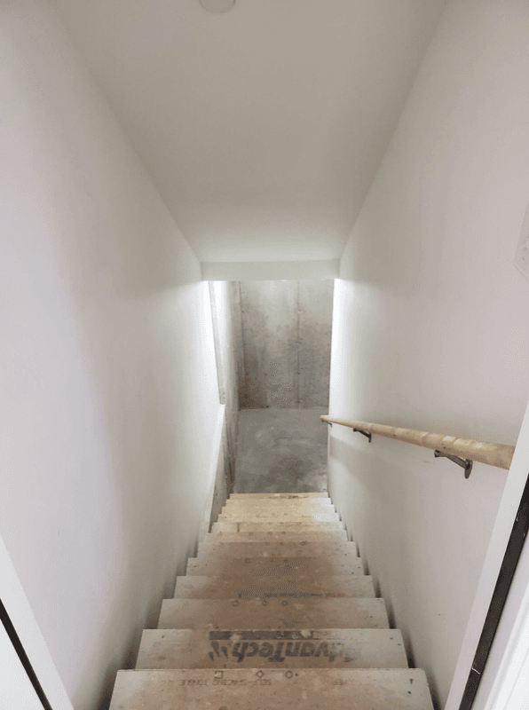 Gray Multiplex: 5 Dogwood Ln