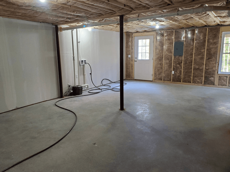 Gray Multiplex: 5 Dogwood Ln