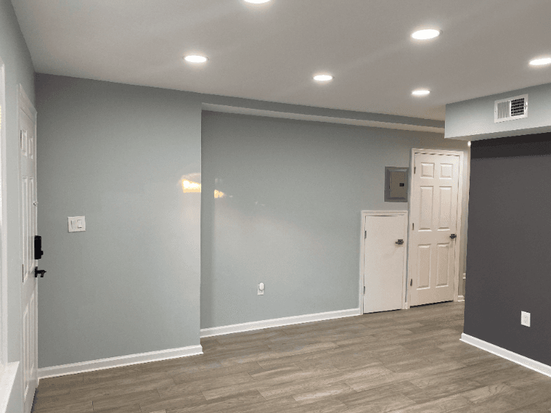 Washington Apartment: 1149 summit st ne