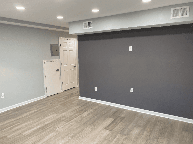 Washington Apartment: 1149 summit st ne