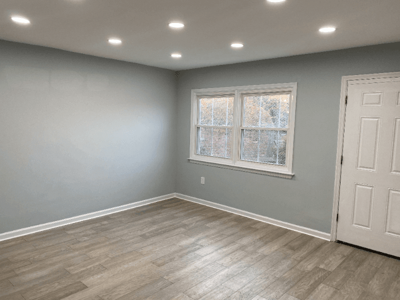 Washington Apartment: 1149 summit st ne