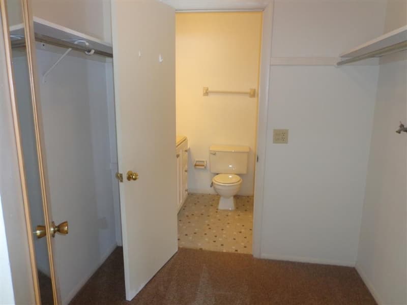 Maumee Apartment: 3141 Manley Rd.