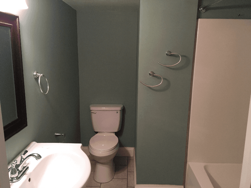 Staunton Apartment: 936 West Beverley