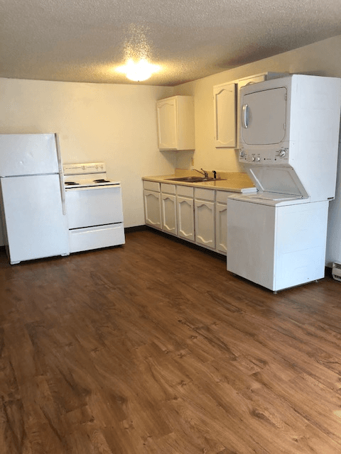 Portales Apartment: 818 S Avenue A, Portales NM