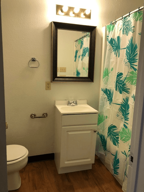Portales Apartment: 818 S Avenue A, Portales NM